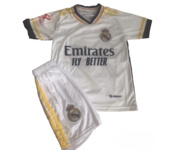 2023/24-as Real Madrid gyerek mezgarnitúra Vini Jr "7" felirattal ÚJ - 110cm és 165cm