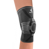 Mueller Omniforce™ Térdrögzítő/Térdvédő, KS-700 (OmniForce® Knee Stabilizer KS-700)