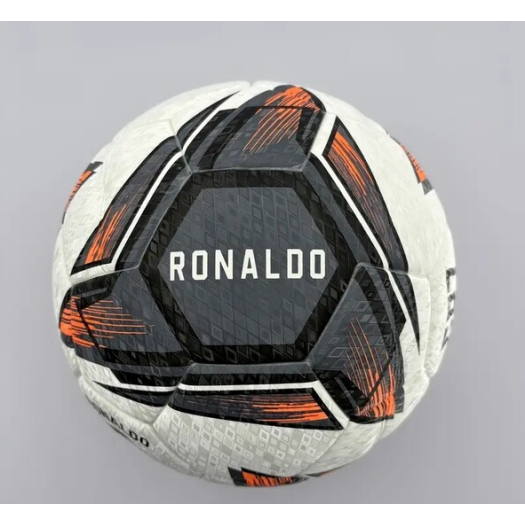 Ronaldo focilabda 5-ös méretben