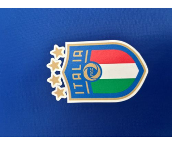 Iskolai zsák – stílusos és praktikus kiegészítő futballrajongóknak Ez a könnyű és tartós, SPORTOS motívummal ellátott iskolai zsák tökéletes megoldás sportfoglalkozásokra, kirándulásokra vagy mindennapi használatra. Zsinórjainak köszönhetően kényelmesen v