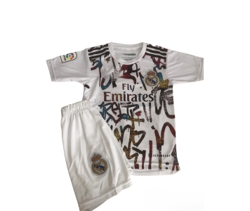 2022/23-as Real Madrid gyerek mezgarnitúra Benzema felirattal 